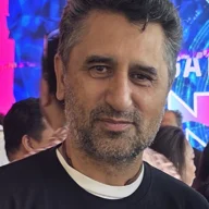 Cliff Curtis