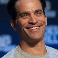 Johnathon Schaech