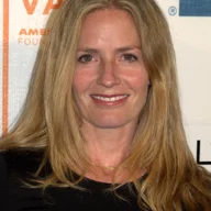 Elisabeth Shue