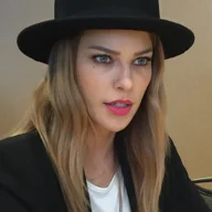 Lauren German