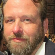 Dallas Roberts
