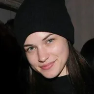 Alexis Knapp