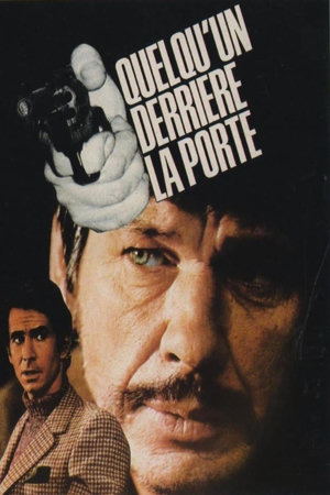 quelqu'un derrière la porte