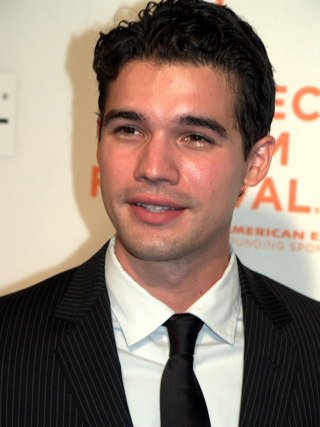 steven strait