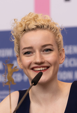 julia garner