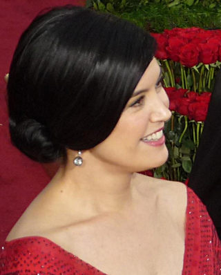 phoebe cates