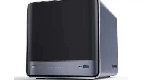 MINISFORUM N5 Air NAS 5 Baies, jusqu'à 174 Go, AMD Ryzen 7 255), 16 Go de RAM, 1x 10 GbE, 1x 5 GbE, 2X USB4 (8K), HDMI 8K, OCuLink, 3X Slot M.2