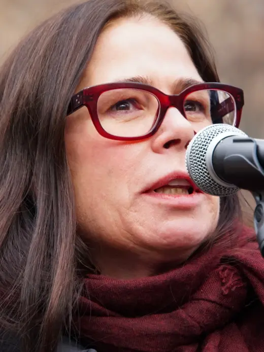 Maura Tierney