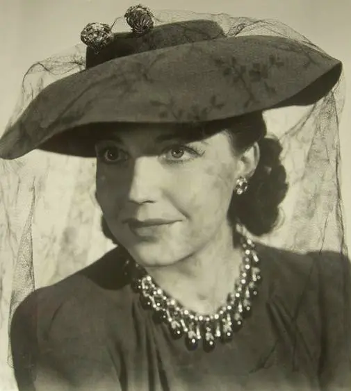 Mona Barrie