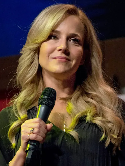 Julie Benz