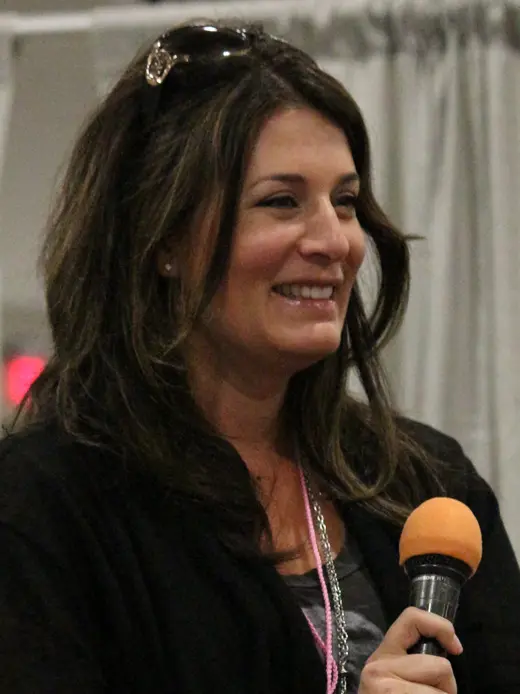 Nicole Oliver