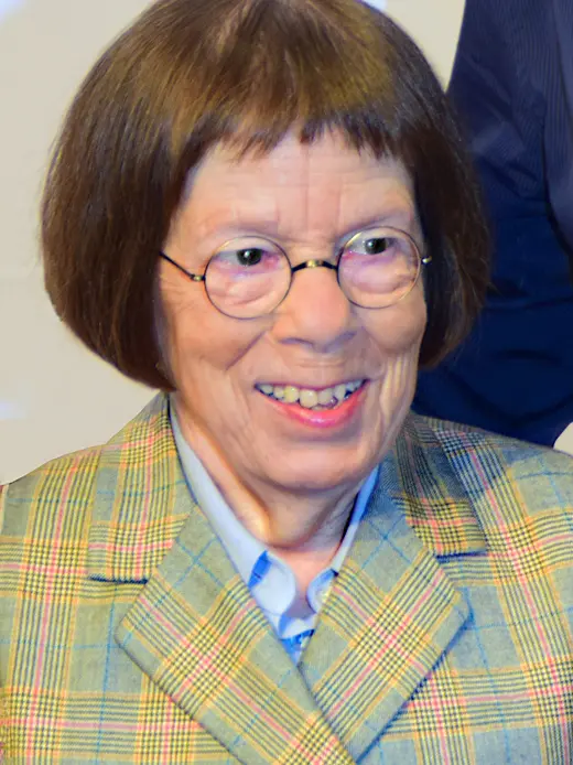 Linda Hunt