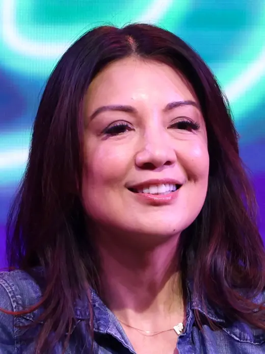 Ming-Na Wen
