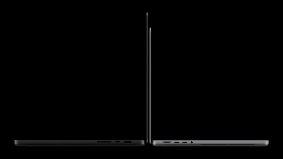 Vue de profil des nouveaux MacBook Pro PROLED XDR