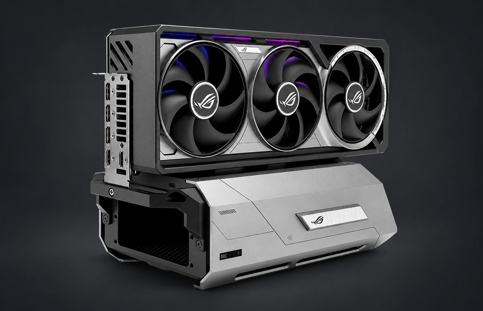 ROG XG Station 3 avec carte graphique, sur fond anthracite.